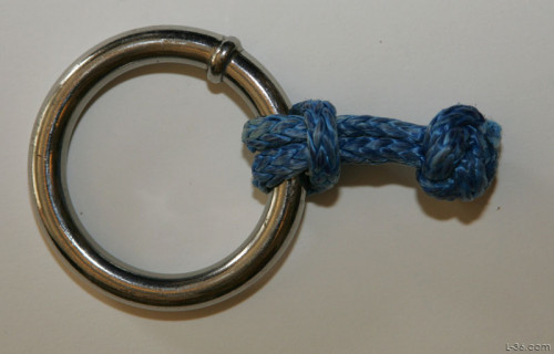 soft_halyard/stopper_knot_on_ring.jpg